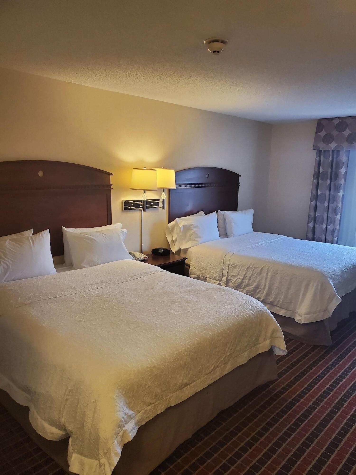 Hampton Inn & Suites Dayton-Airport Englewood Esterno foto