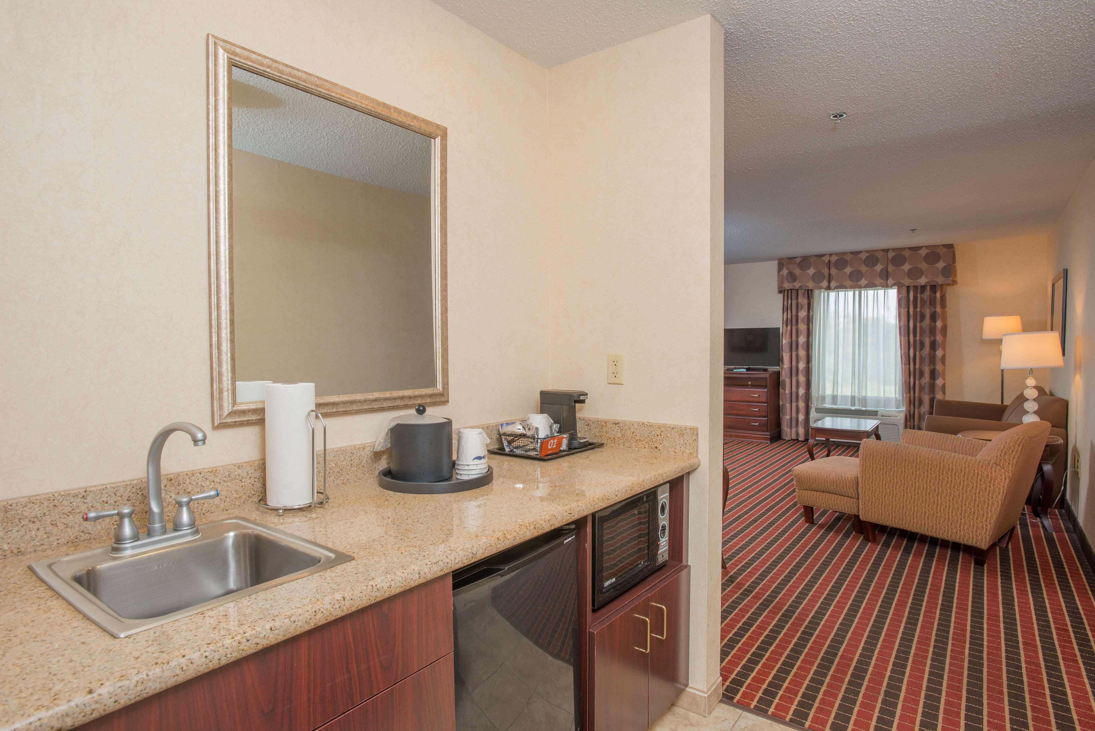 Hampton Inn & Suites Dayton-Airport Englewood Esterno foto